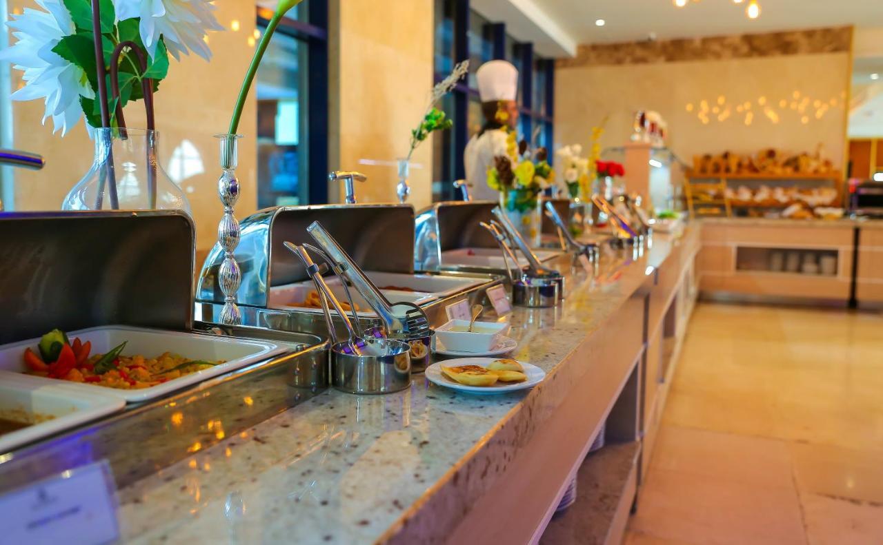 Hotel Oasis 4*