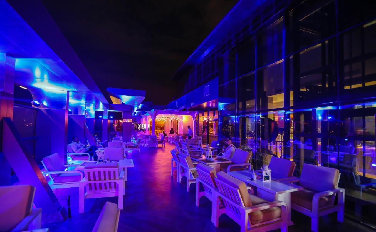 Hotel Oasis