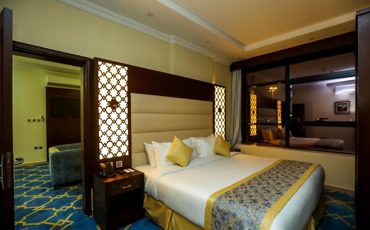 Oasis Hotel